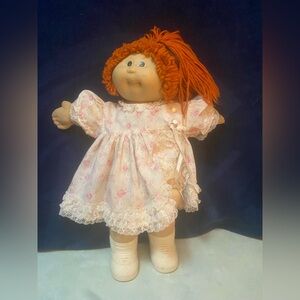 Vtg 1979, 1982 original Cabbage Patch Kids girl doll red hair& green eyes